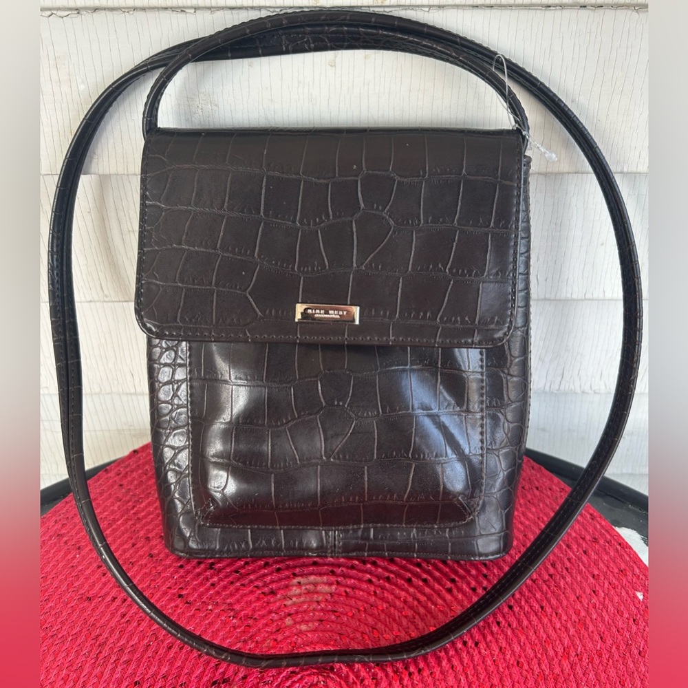 NINE WEST MINI BROWN CROCO POCKETS CROSSBODY. NWOT